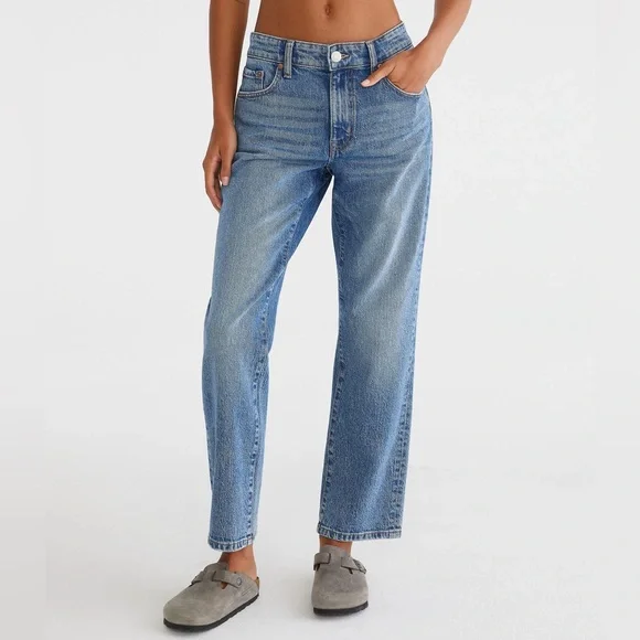Aeropostale Women's Blue Straight Leg Jeans - Picture 1 of 4